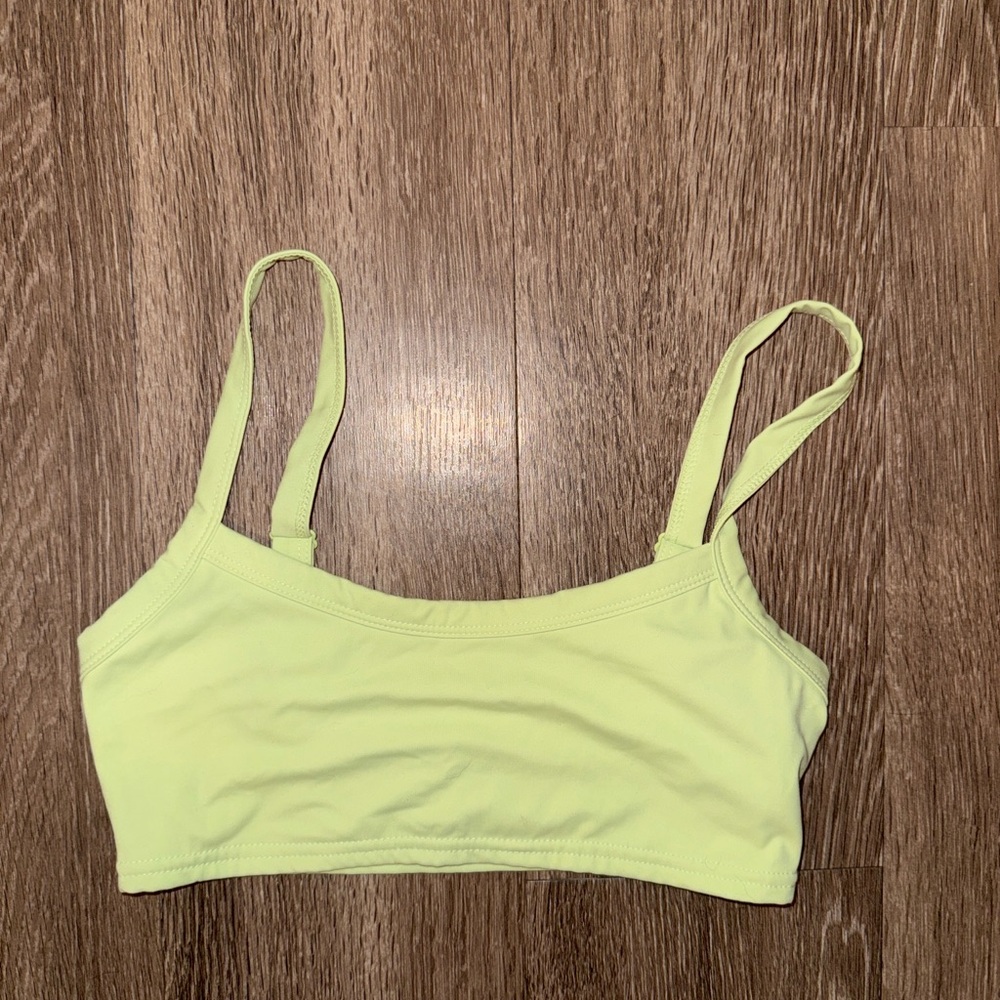 Forever21 sport bra size S, wore only once